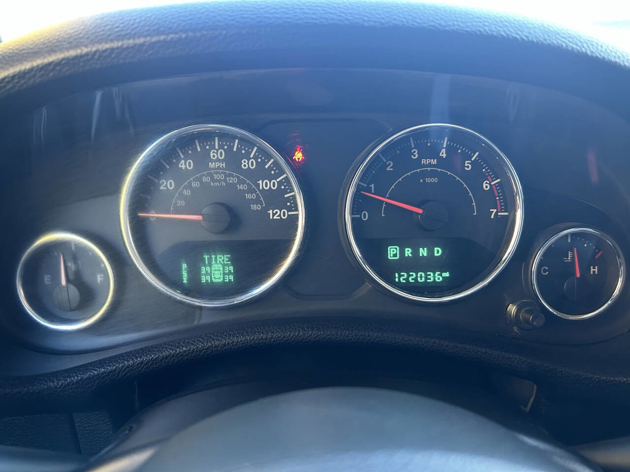 Used 2014 Jeep Wrangler Unlimited Sahara w/ Dual Top Group image 17