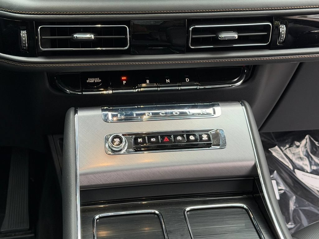 New 2026 Lincoln Aviator AWD image 15