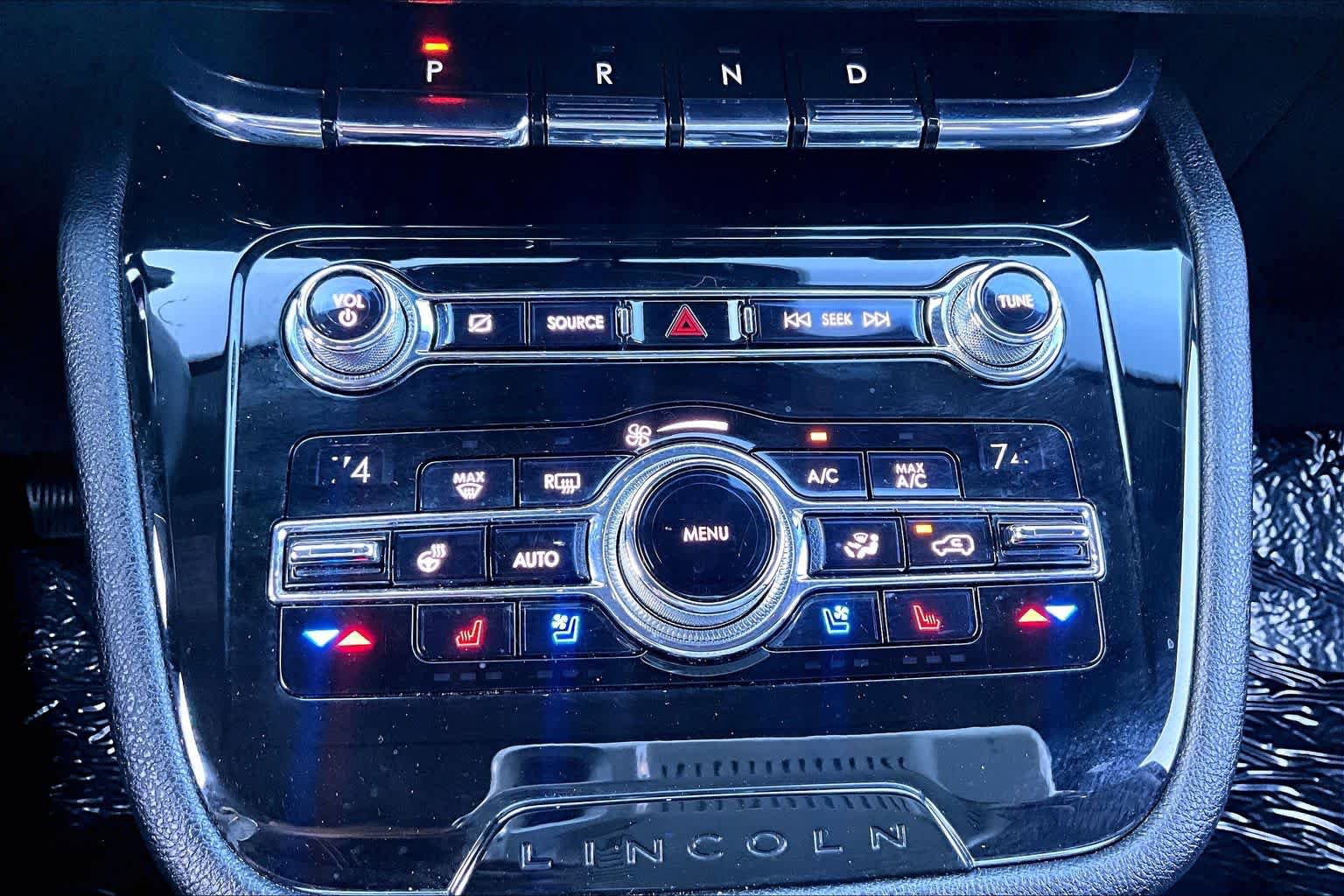 Used 2020 Lincoln Corsair Reserve w/ Elements Package AWD/4WD image 32