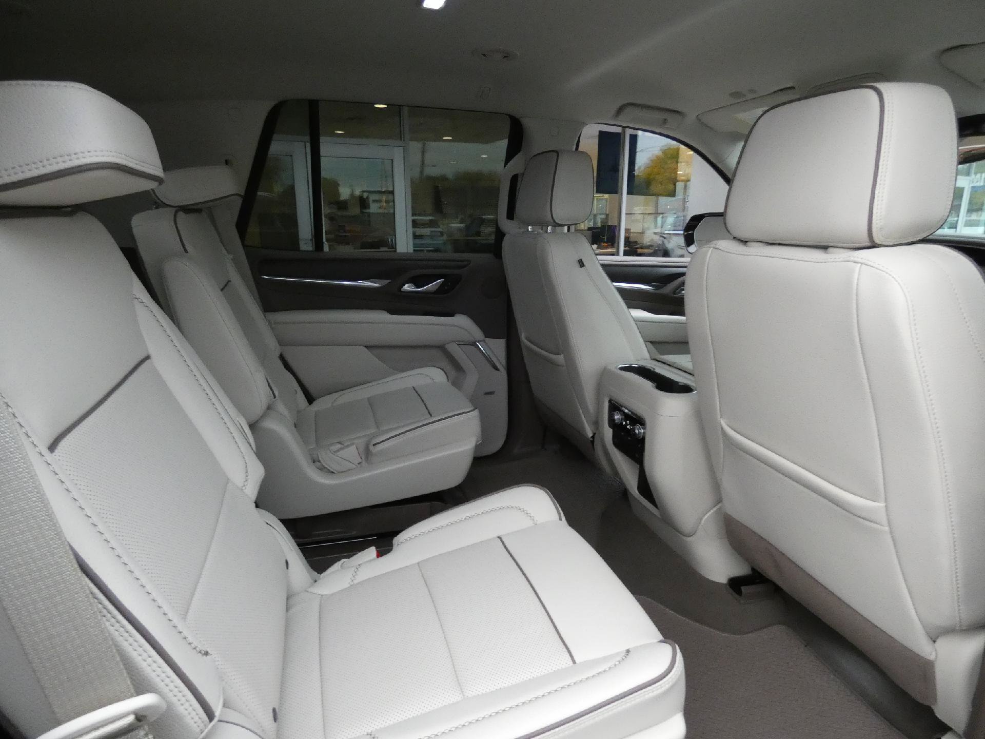 Certified 2024 GMC Yukon Denali w/ Max Trailering Package AWD/4WD image 16