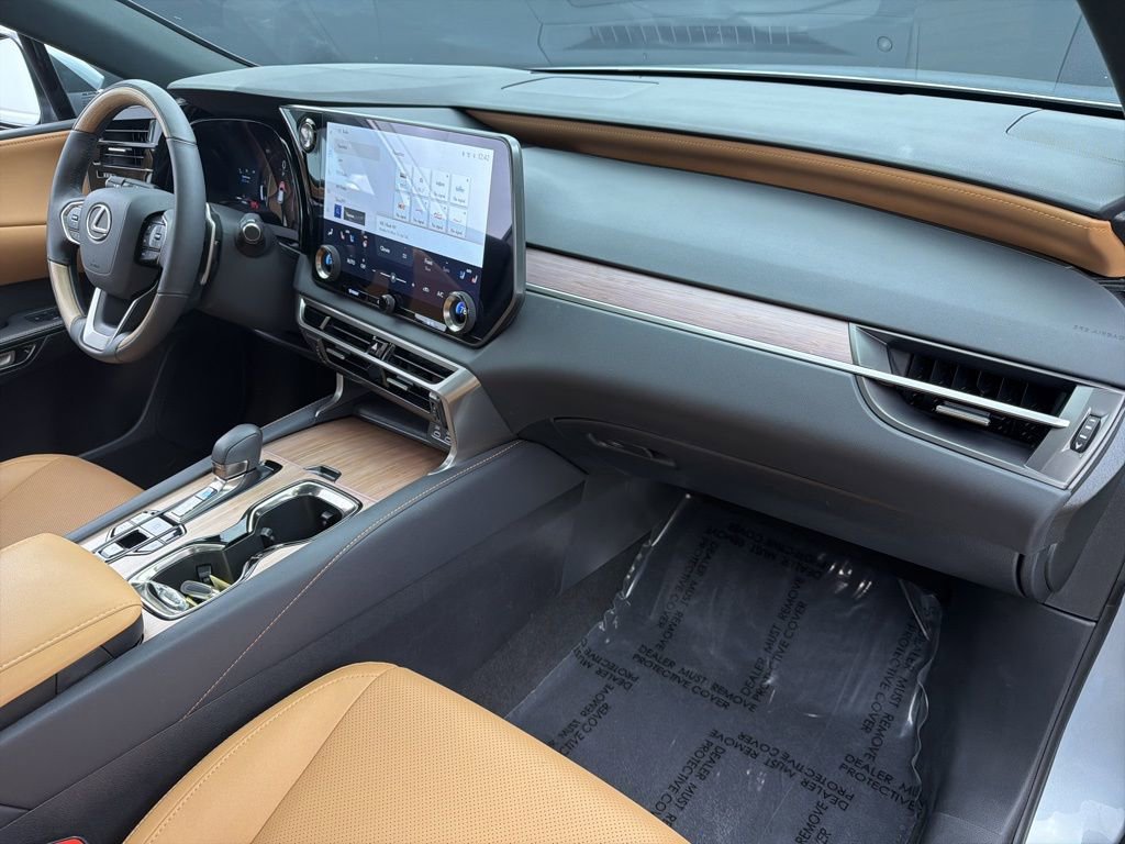 Used 2025 Lexus RX 350 Premium w/ Kick Sensor & Tow Package image 25