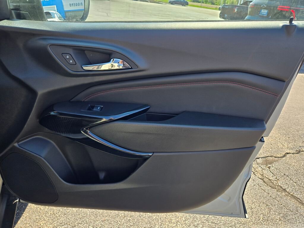 New 2026 Chevrolet Trax RS w/ Driver Confidence Package FWD image 6