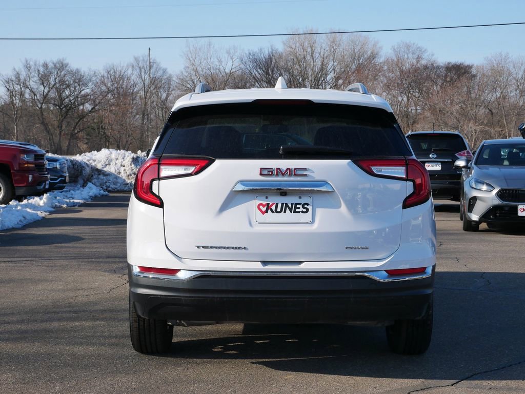 Used 2024 GMC Terrain SLT image 6