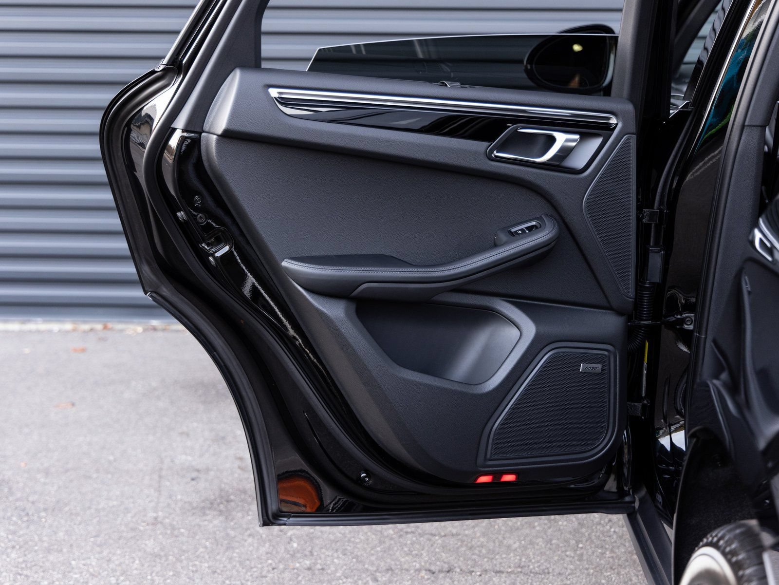 New 2026 Porsche Macan AWD/4WD image 26