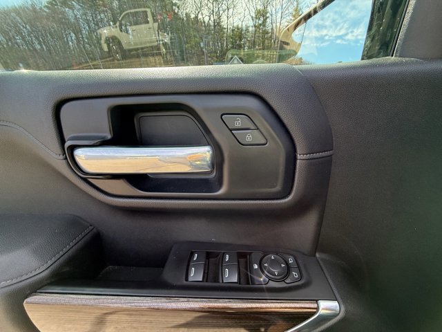 Used 2021 Chevrolet Silverado 1500 LT Trail Boss w/ Convenience Package II AWD/4WD image 18