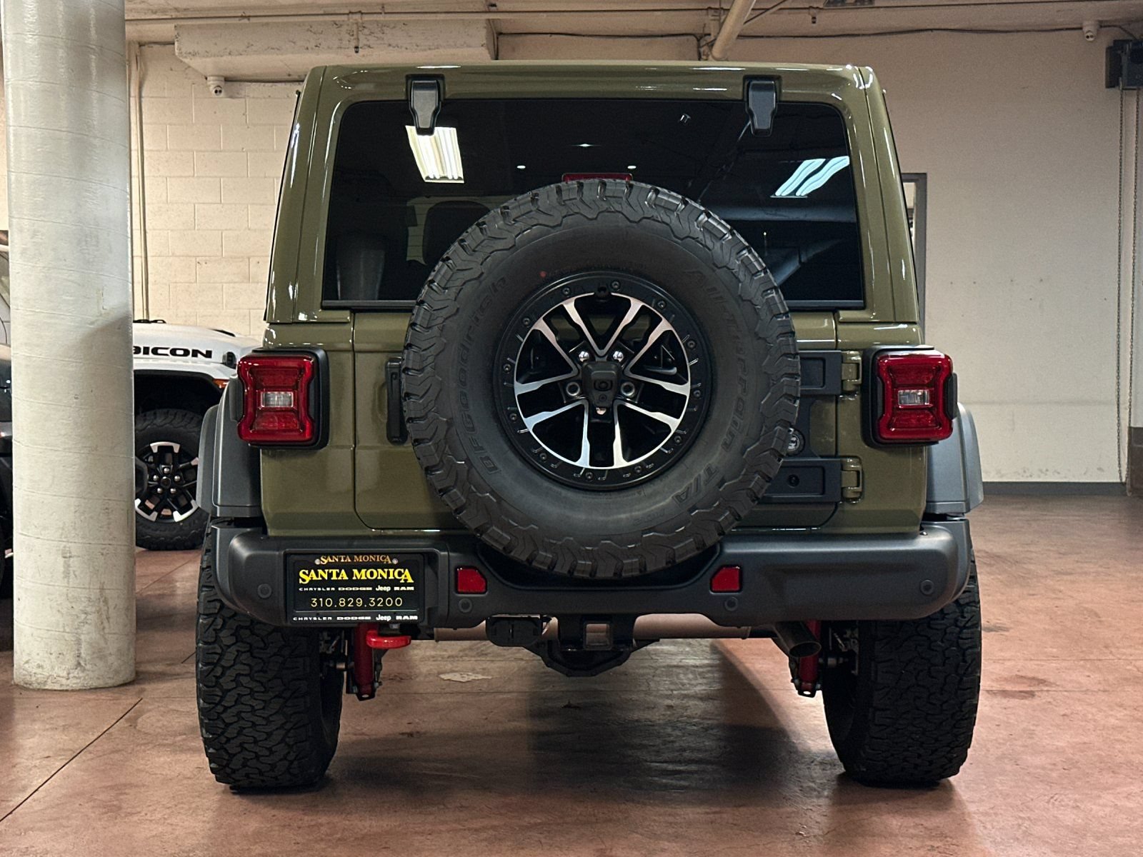 New 2026 Jeep Wrangler Unlimited Rubicon w/ Xtreme 35 Tire Package AWD/4WD image 4