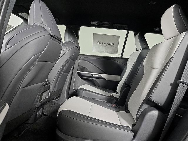 New 2026 Lexus TX 500h AWD image 10