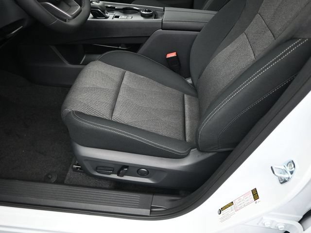 Used 2026 Nissan Rogue SV AWD/4WD image 25