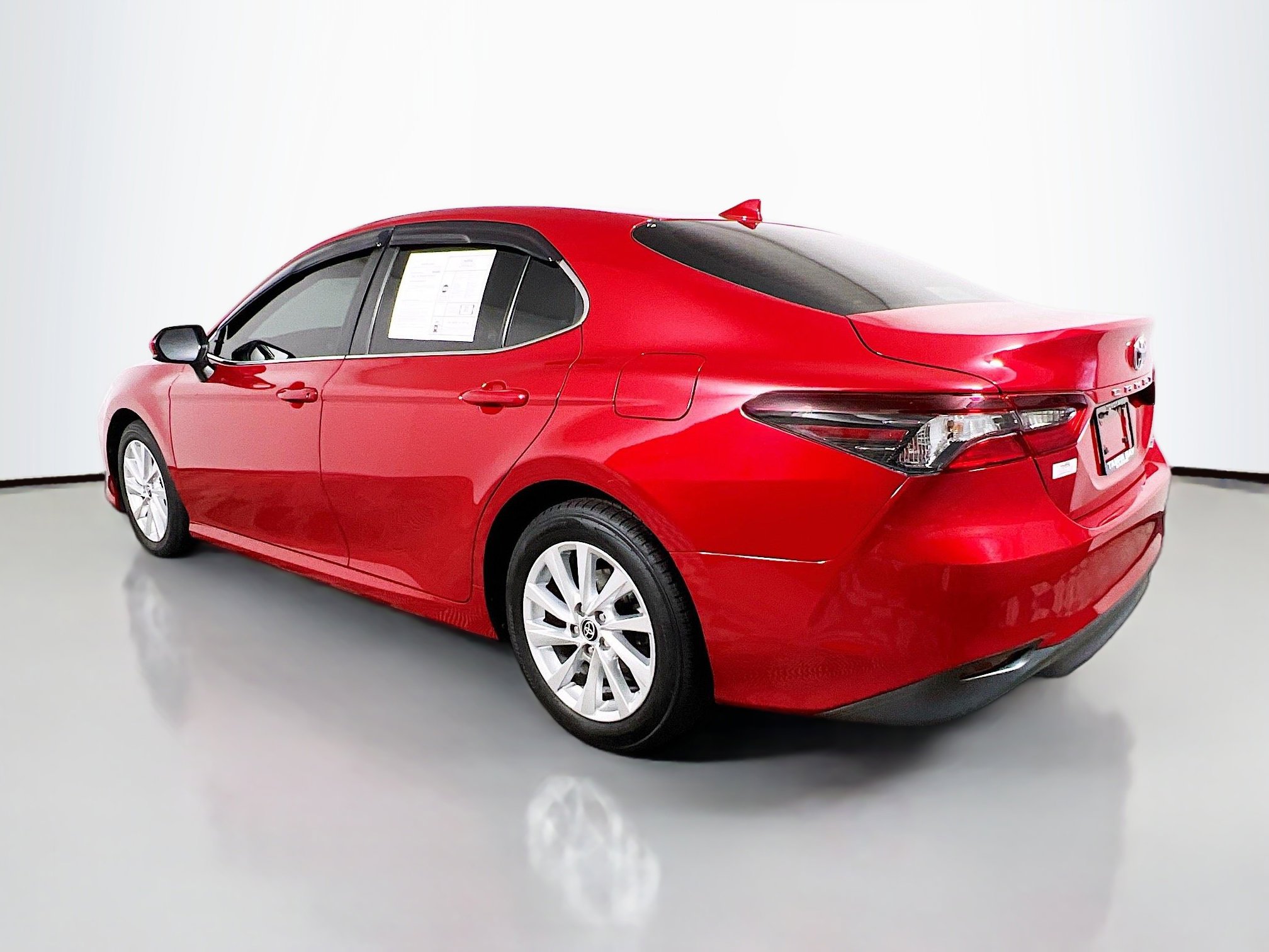 Used 2023 Toyota Camry LE image 8