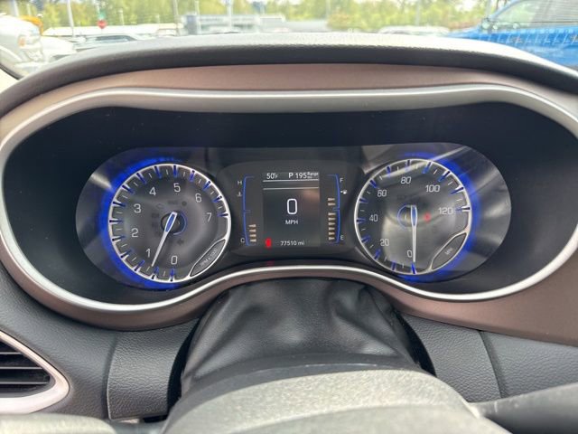 Used 2023 Chrysler Voyager LX FWD image 21