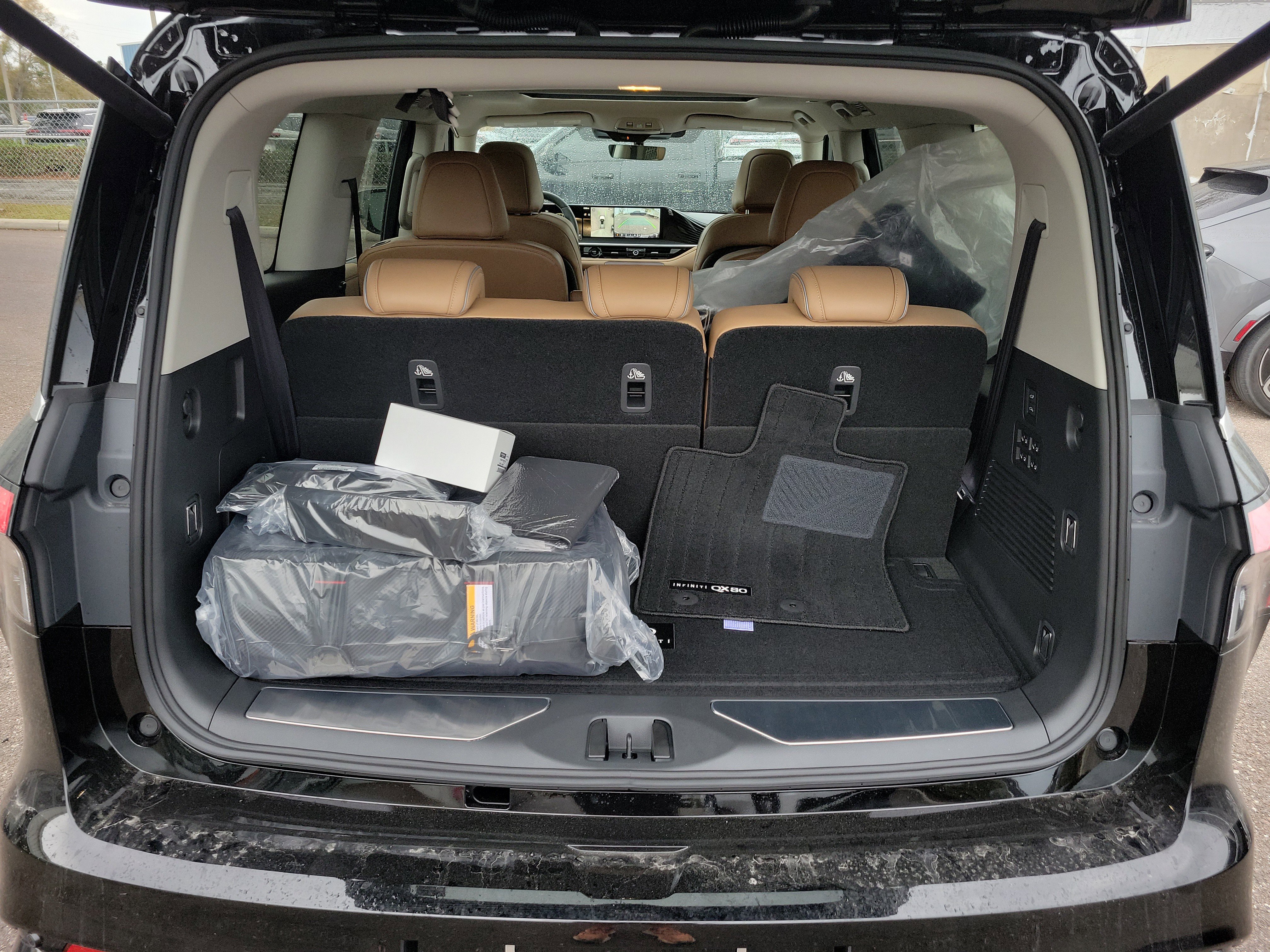 New 2026 INFINITI QX80 Luxe w/ Cargo Package image 28