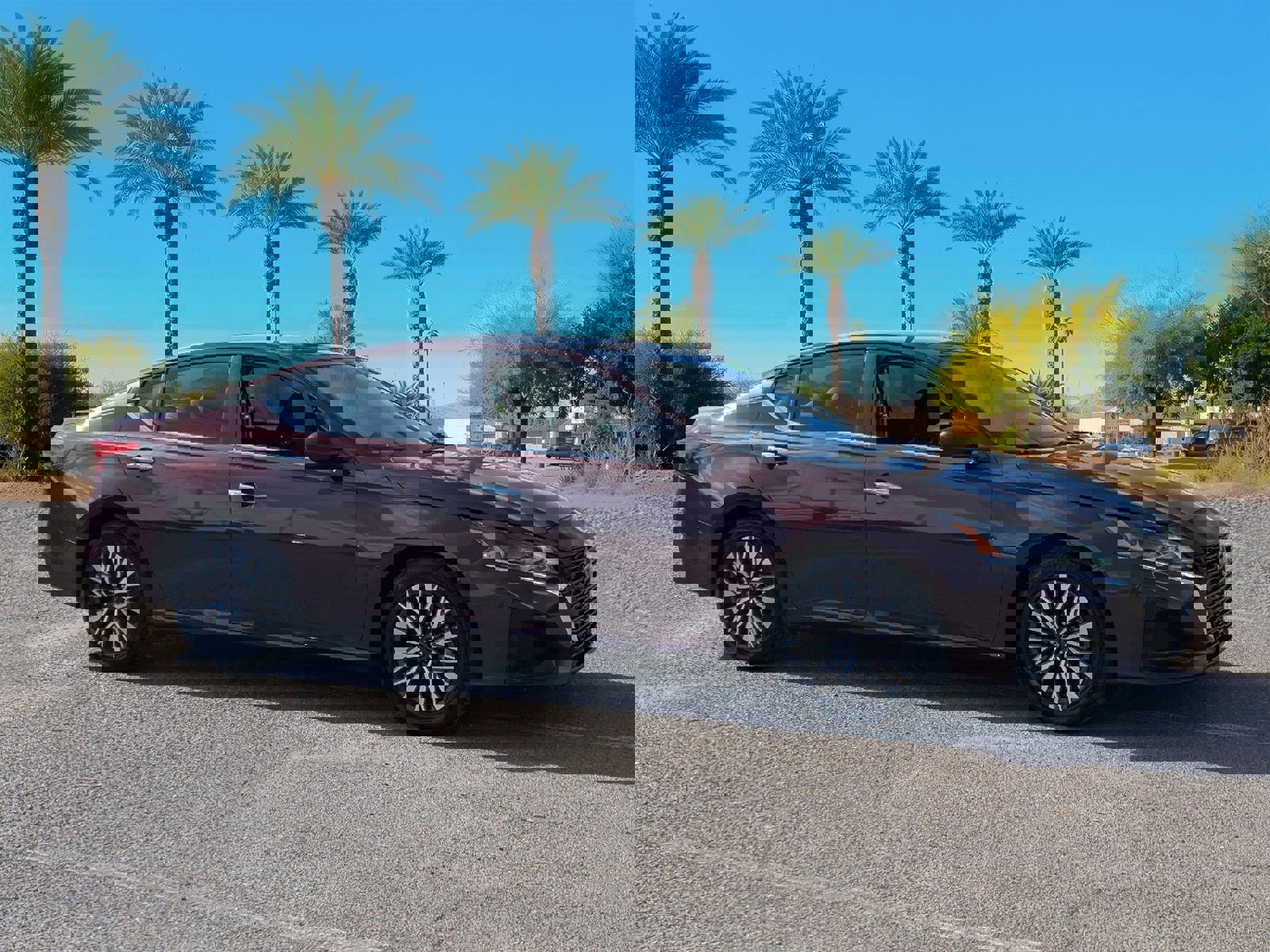 Used 2024 Nissan Altima 2.5 SV image 6