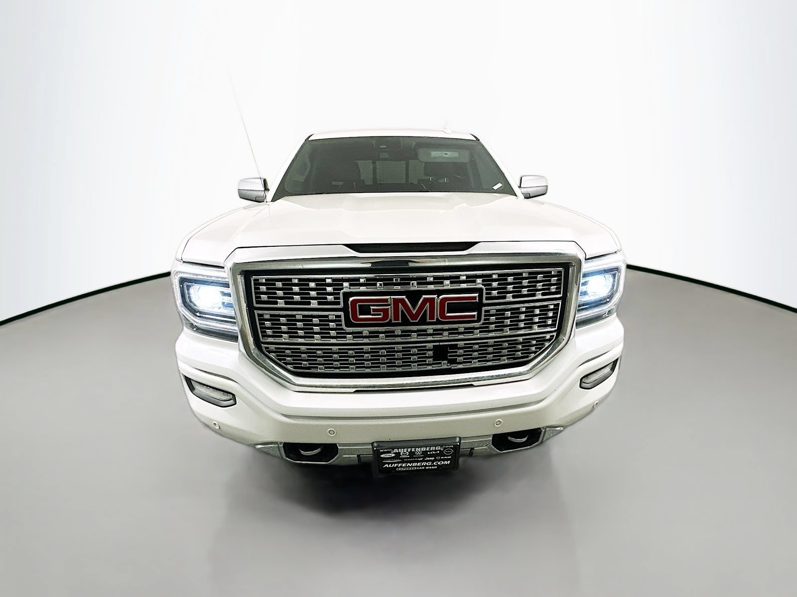 Used 2017 GMC Sierra 1500 Denali w/ Denali Ultimate Package AWD/4WD image 2