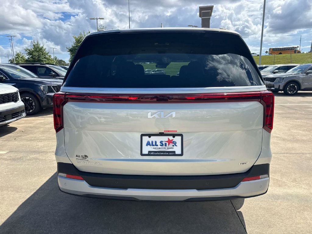 New 2026 Kia Carnival EX FWD image 9