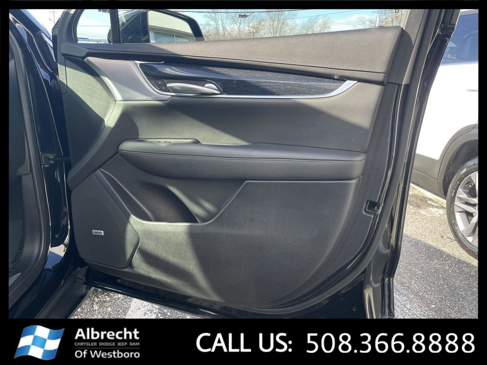 Used 2024 Cadillac XT5 Premium Luxury w/ Technology Package image 21