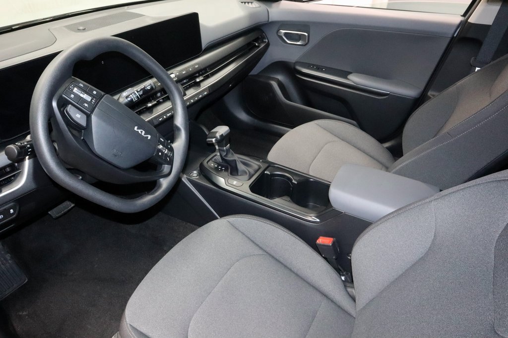 Used 2025 Kia K4 LXS image 22