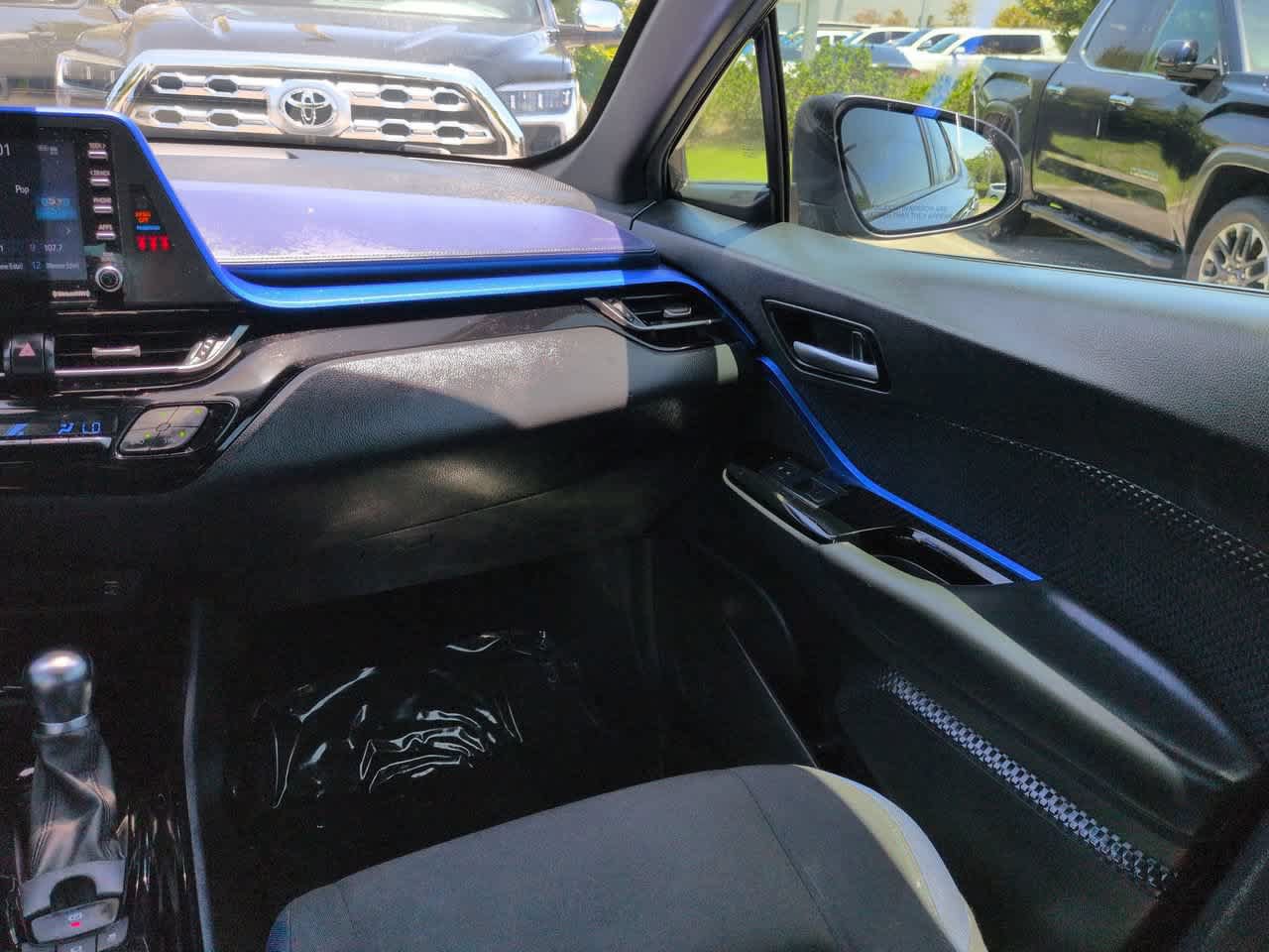 Used 2021 Toyota C-HR XLE FWD image 16