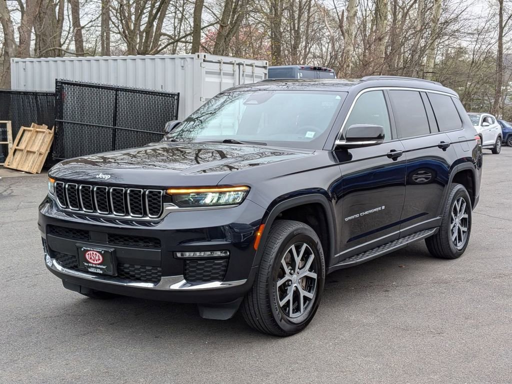 Used 2024 Jeep Grand Cherokee L Limited AWD/4WD image 11