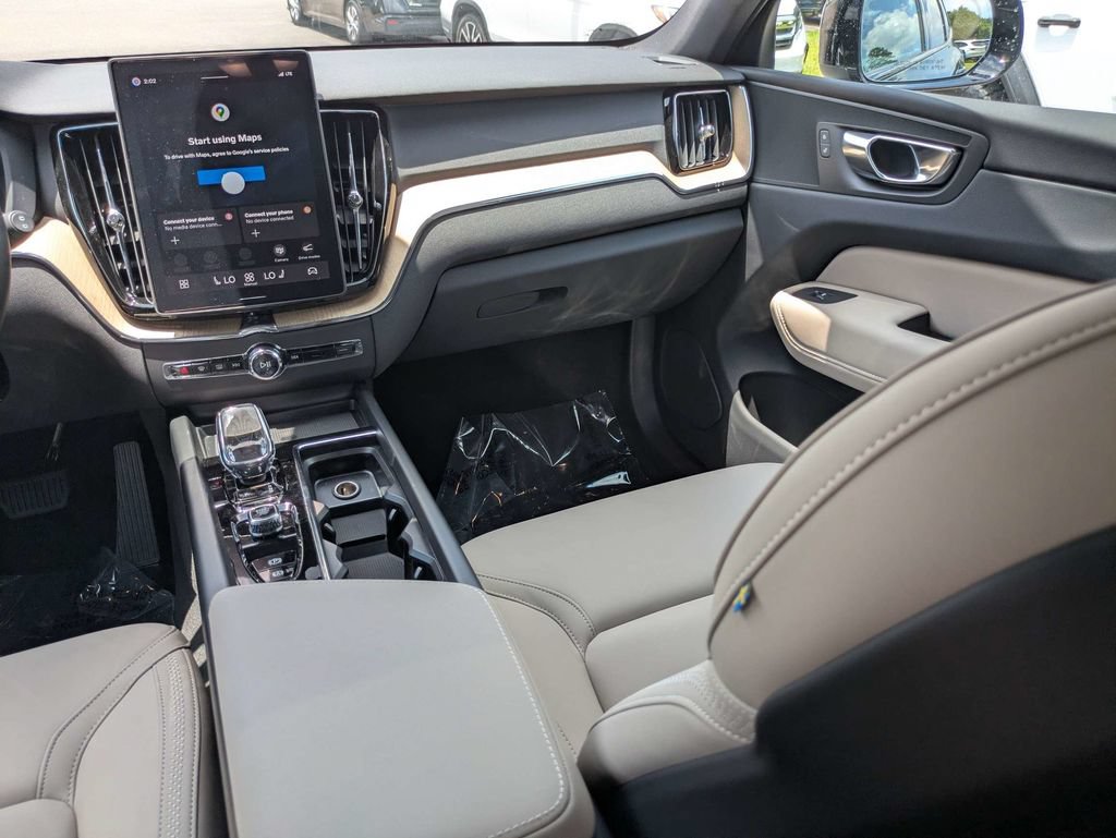 New 2026 Volvo XC60 T8 Core AWD/4WD image 18