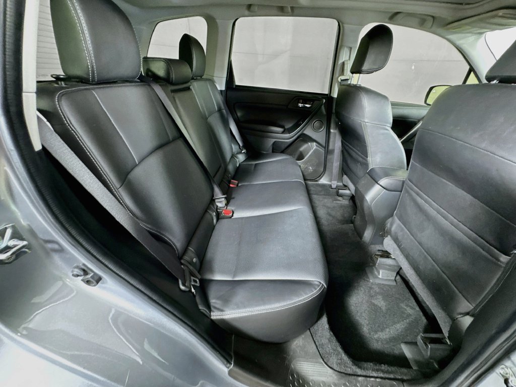 Used 2014 Subaru Forester 2.0XT Touring AWD/4WD image 34