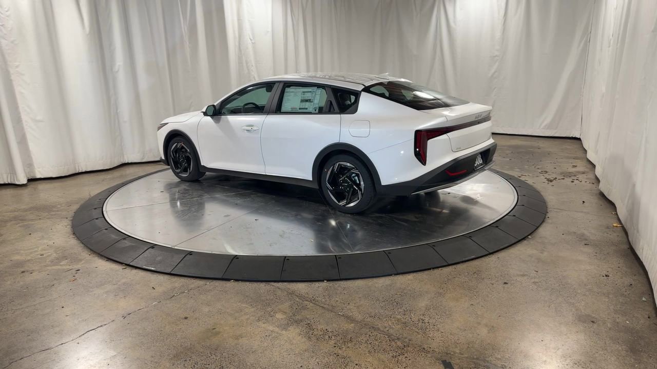 New 2025 Kia K4 EX image 6