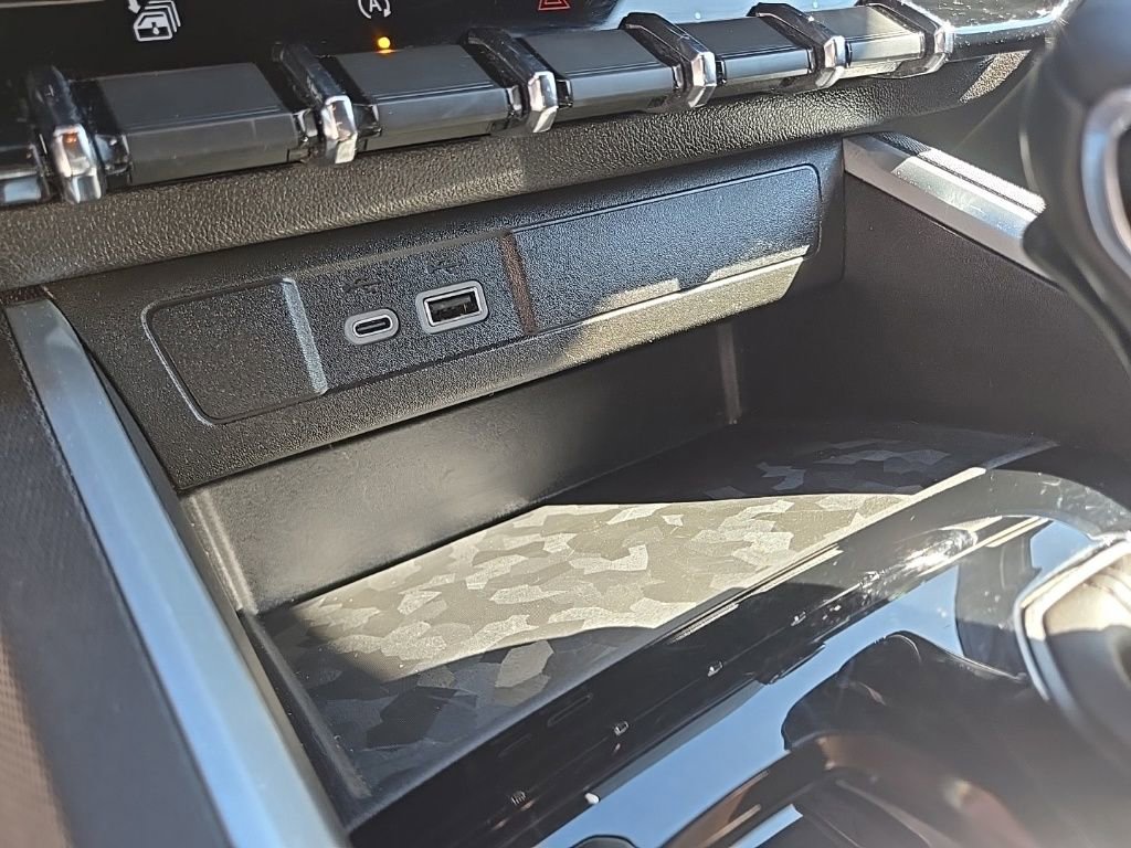 Used 2023 Chevrolet Colorado LT w/ LT Convenience Package image 30