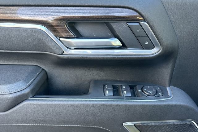 Used 2025 Chevrolet Silverado 2500 LT w/ Convenience Package image 11