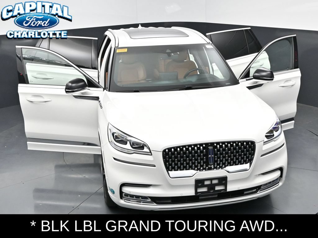 Used 2023 Lincoln Aviator Black Label Grand Touring AWD/4WD image 37