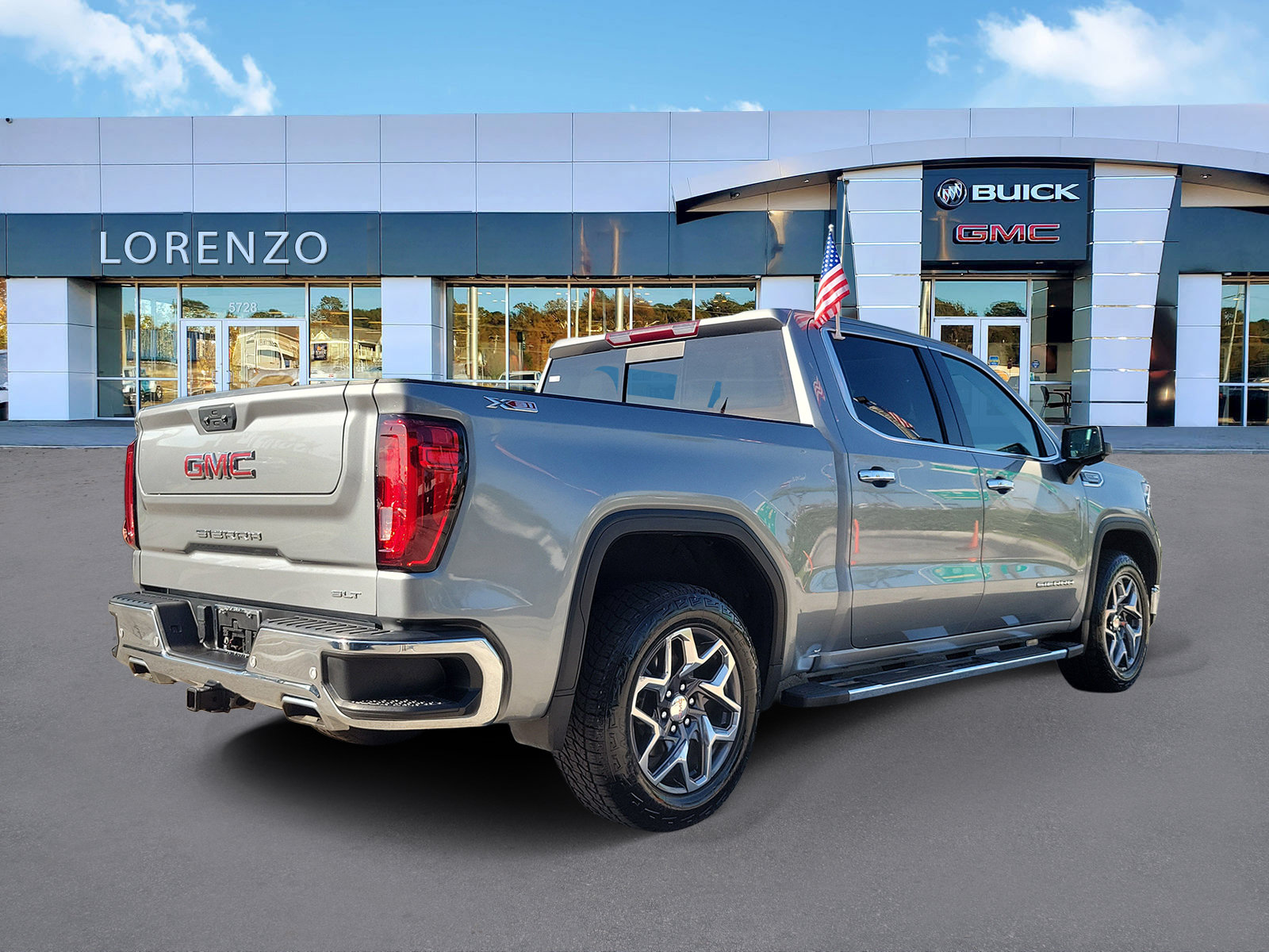 Used 2024 GMC Sierra 1500 SLT w/ SLT Premium Plus Package AWD/4WD image 5