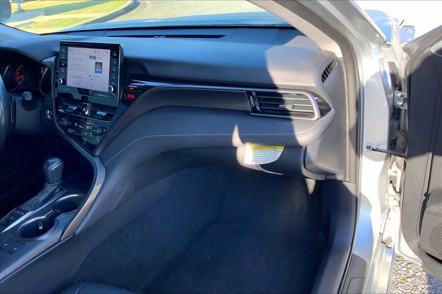 Used 2022 Toyota Camry XSE FWD image 18