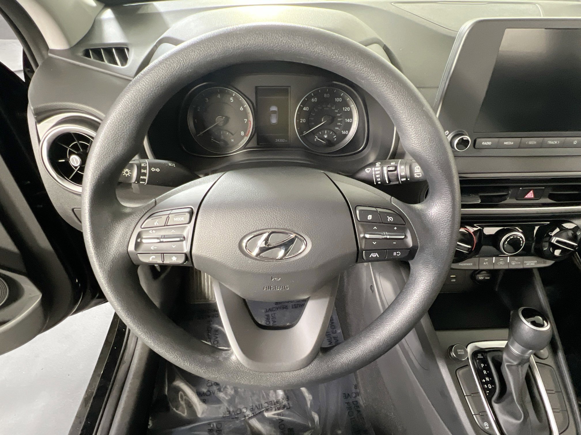 Used 2023 Hyundai Kona SEL w/ Cargo Package AWD/4WD image 11