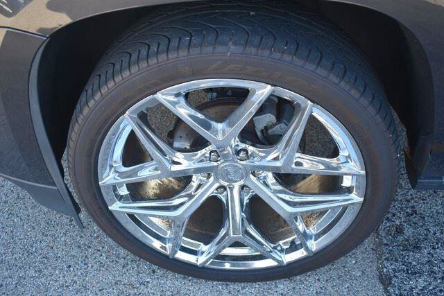 Used 2016 Cadillac Escalade Platinum AWD/4WD image 13