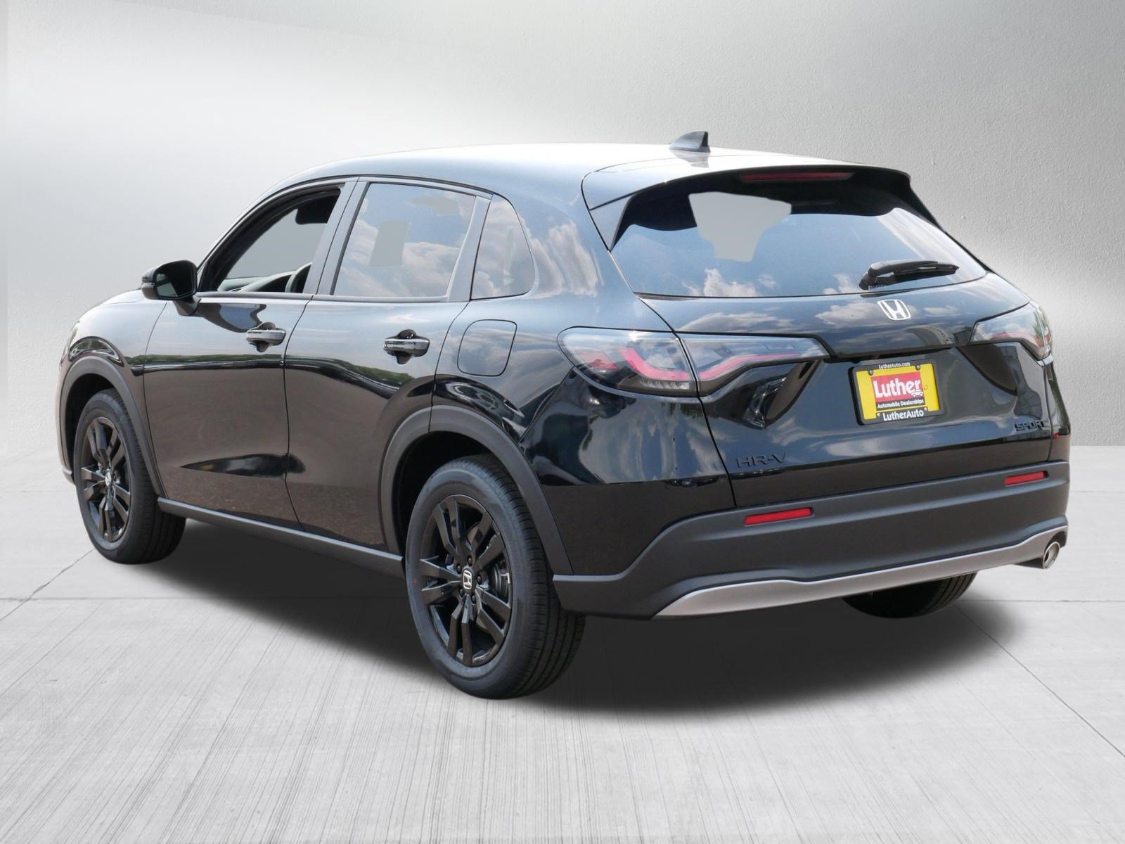 Certified 2027 Honda HR-V Sport image 5
