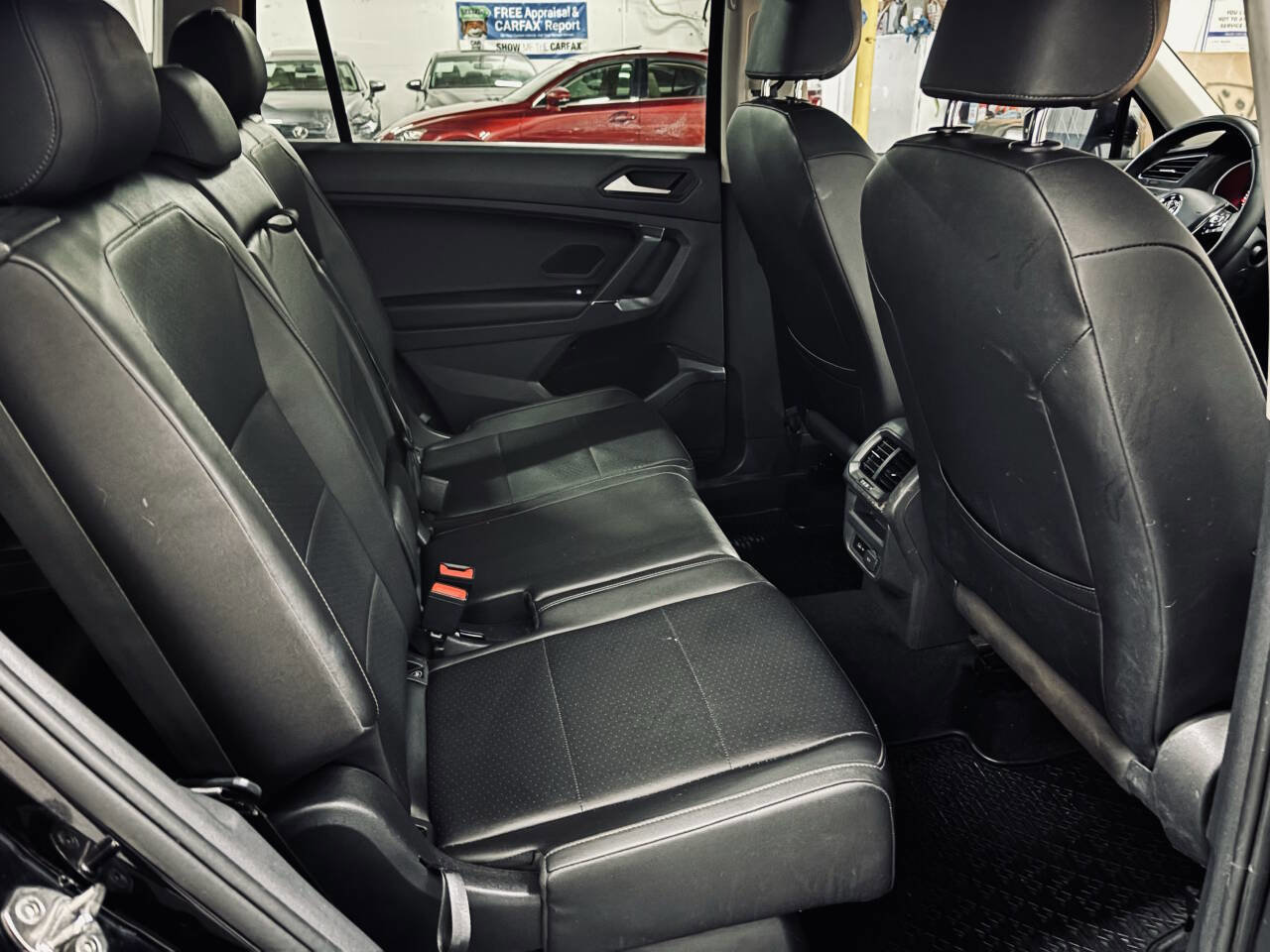 Used 2020 Volkswagen Tiguan SE image 20