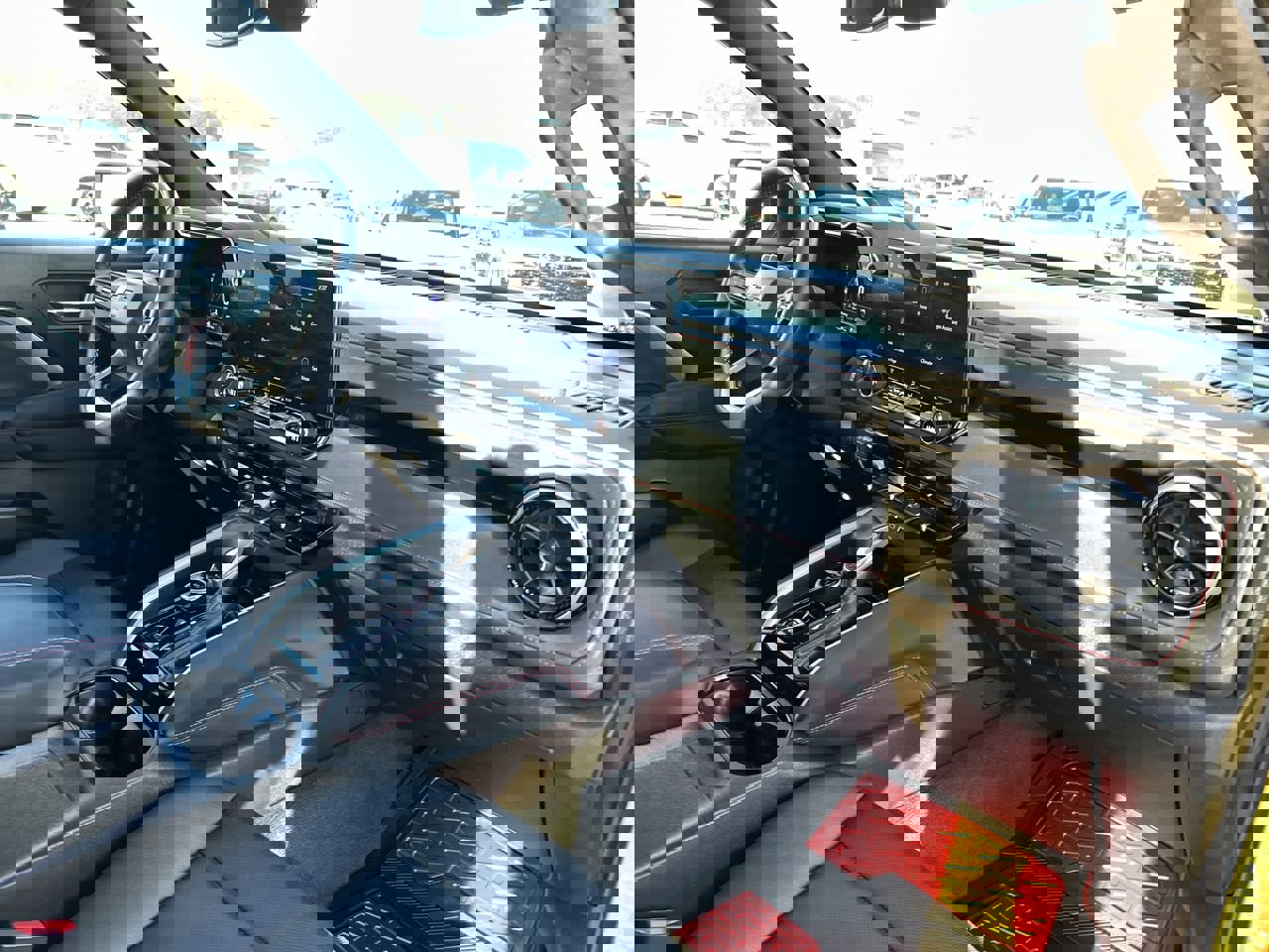 Used 2023 Chevrolet Colorado Z71 w/ Z71 Convenience Package 2 image 17