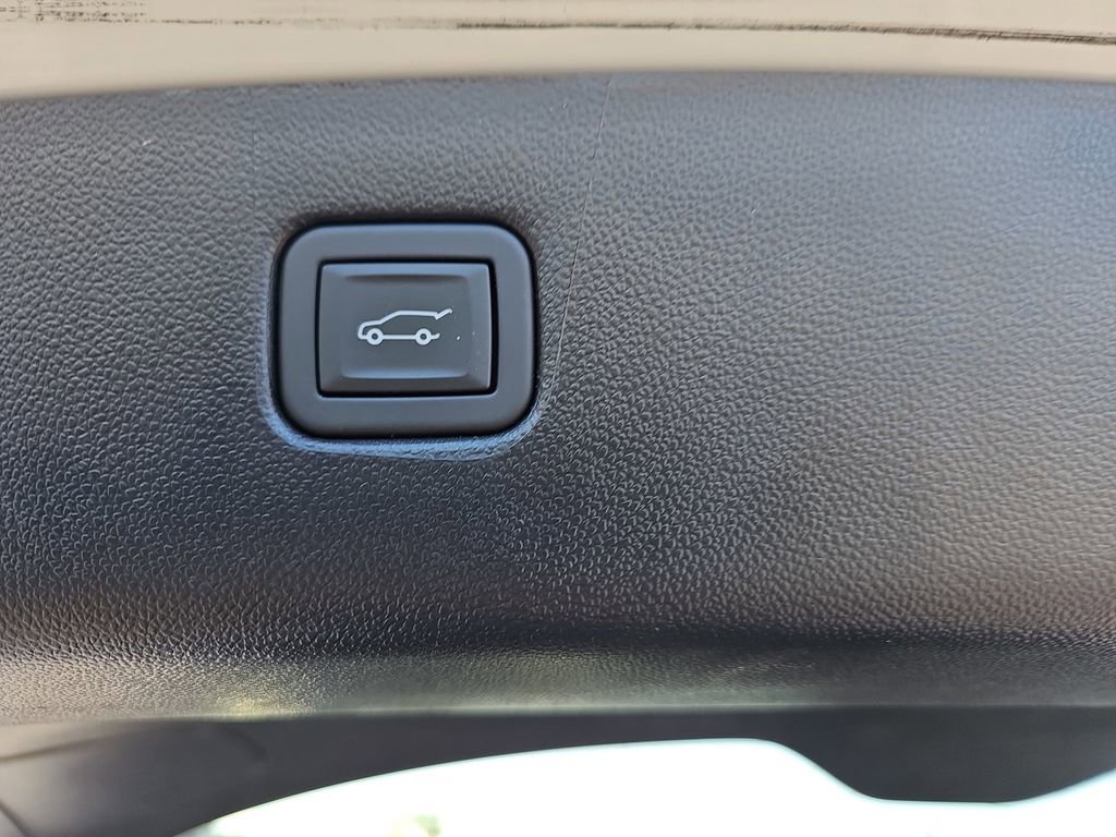 Used 2024 Chevrolet Blazer LT w/ Convenience Package image 17