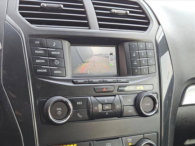 Used 2018 Ford Explorer XLT FWD image 13