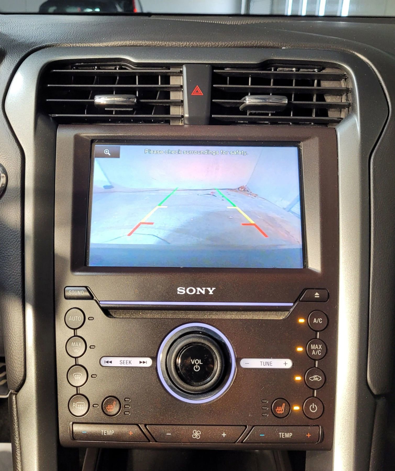 Used 2016 Ford Fusion Titanium image 28