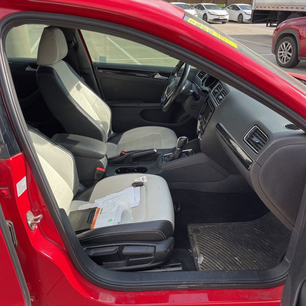 Used 2015 Volkswagen Jetta Sport image 9