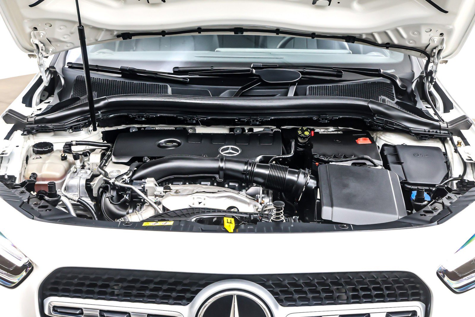 Certified 2023 Mercedes-Benz GLA 250 4MATIC w/ Premium Package image 11