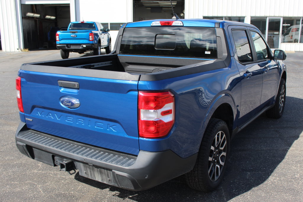 Used 2024 Ford Maverick Lariat FWD image 6