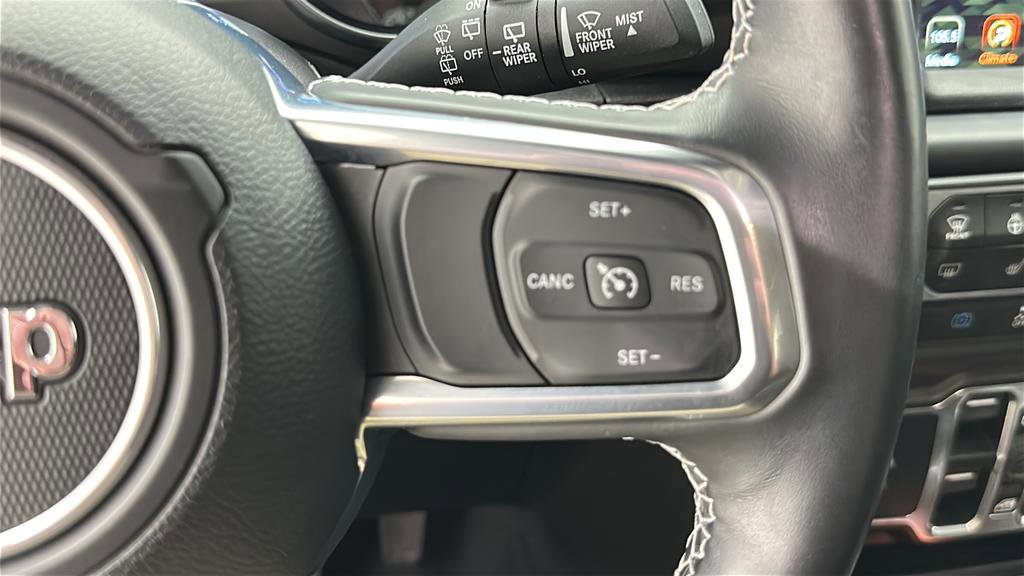 Used 2023 Jeep Wrangler Unlimited Sahara w/ Cold Weather Group AWD/4WD image 18