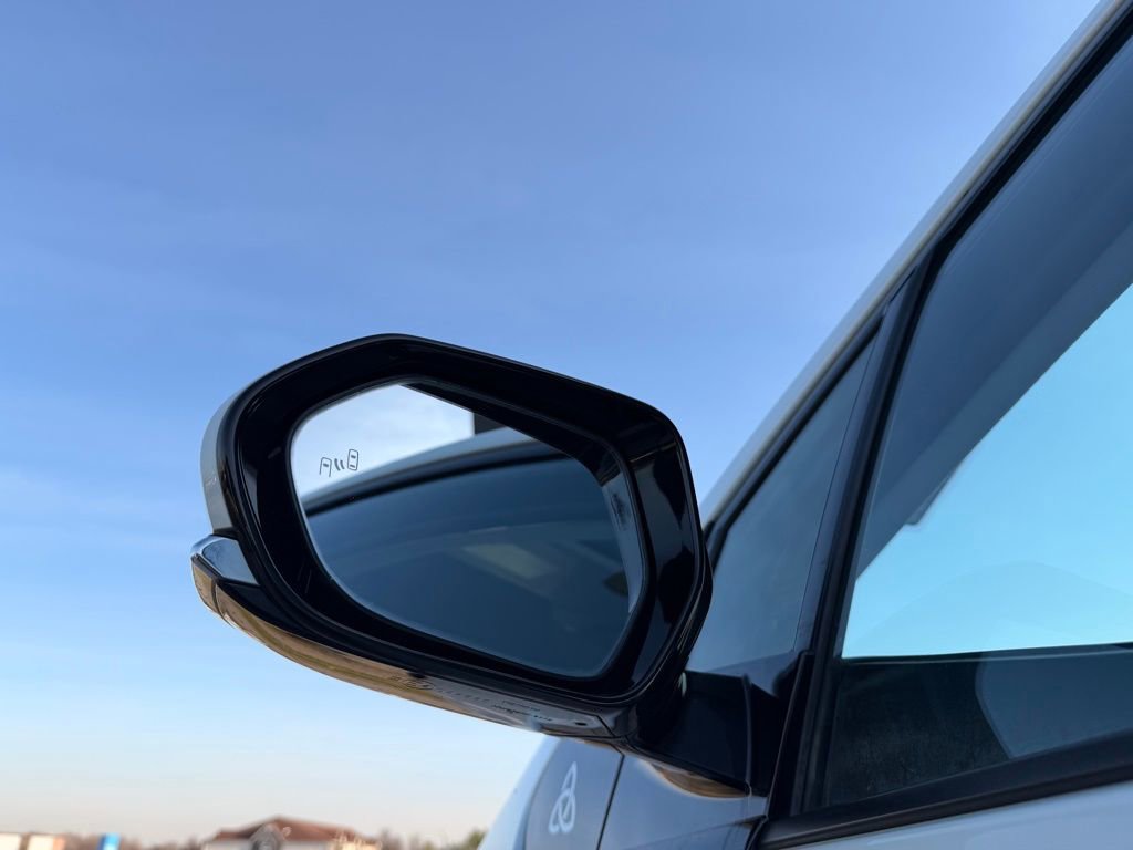 Used 2017 Toyota Prius Four image 12