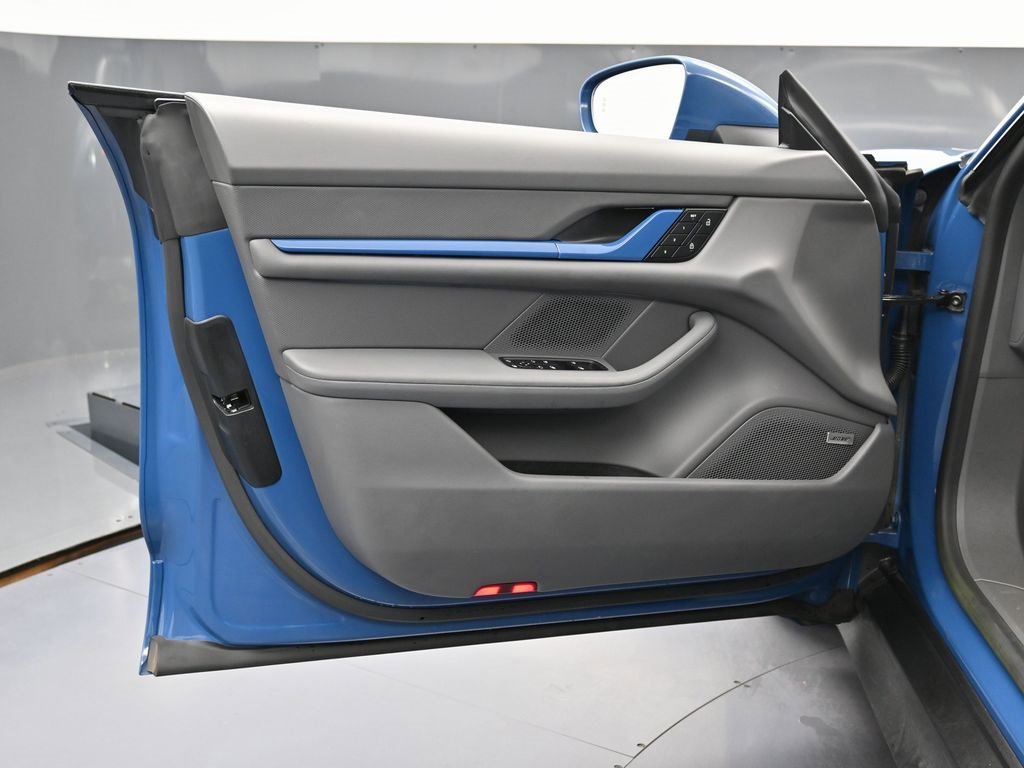 Used 2023 Porsche Taycan image 42