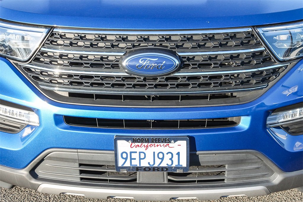 Used 2022 Ford Explorer XLT w/ Equipment Group 202A image 6