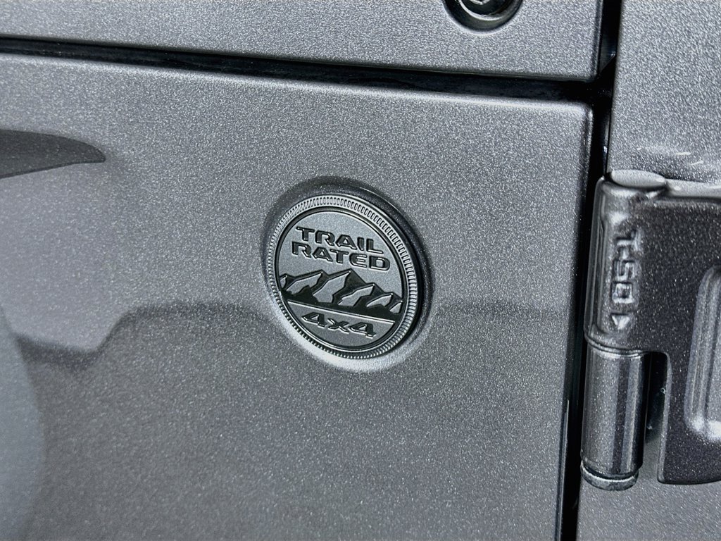 Used 2024 Jeep Gladiator Sport AWD/4WD image 27