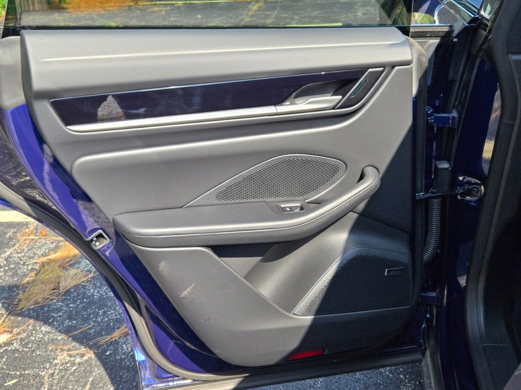 Used 2025 Porsche Macan Electric image 29