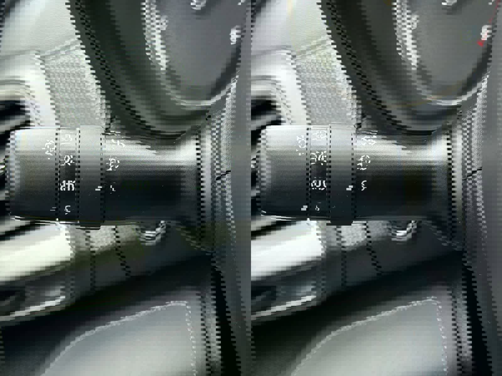 Certified 2023 Subaru Forester Touring AWD/4WD image 29