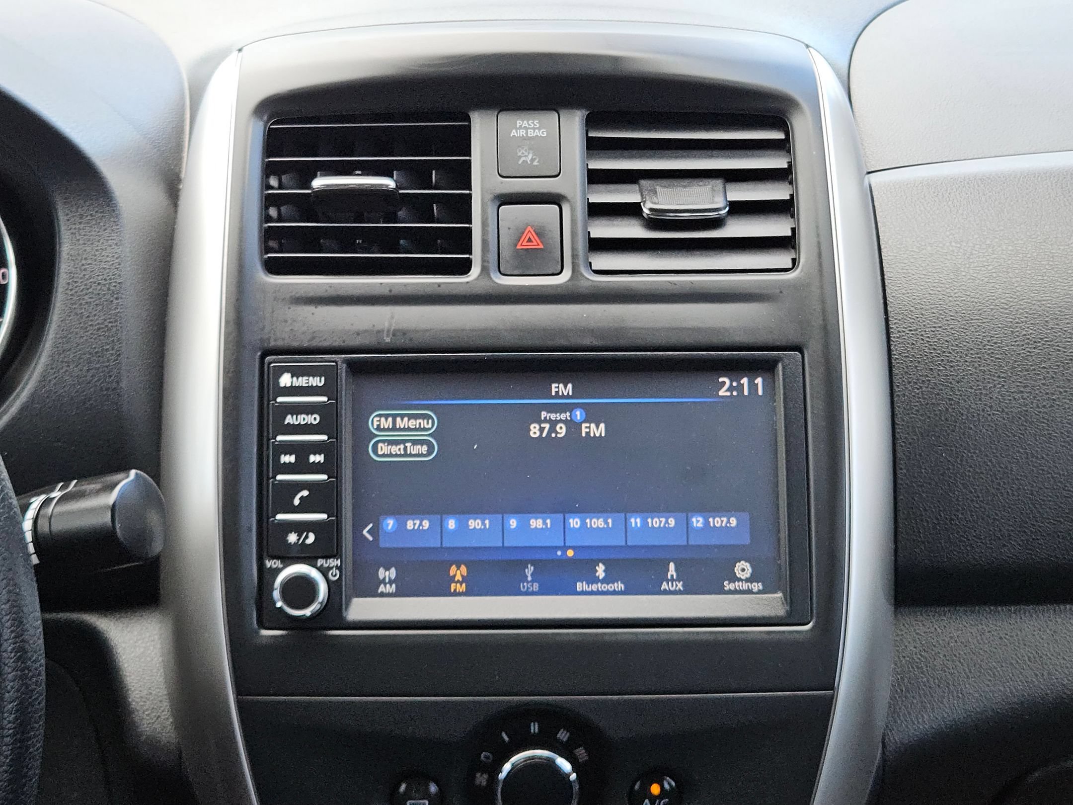 Used 2019 Nissan Versa SV FWD image 17