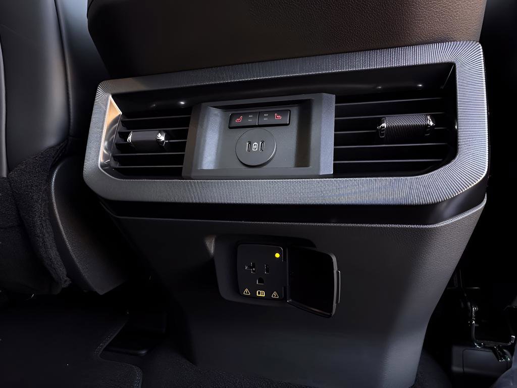 Used 2026 Ford F450 Platinum w/ FX4 Off-Road Package image 33